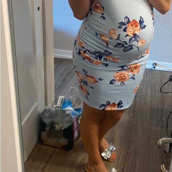 Light Blue Rose Print Ruffle Fitted Maternity Dress - Picture 5 of 5